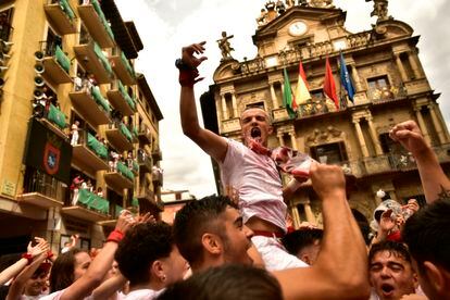 Vuelven los sanfermines, la fiesta más internacional de España, polo de atracción de miles de curiosos procedentes de todo el mundo.