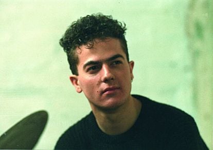 Pedro Andreu, batería de Héroes del Silencio, en 1985.