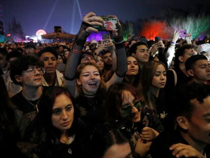 Integrantes del público durante la última edición del festival Estéreo Picnic, en Briceño (Colombia), el 23 de marzo de 2022.