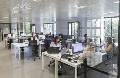 Siete de cada diez trabajadores de Webhelp son extranjeros que residen temporalmente en España.