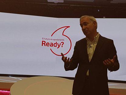 Antonio Coimbra presenta la nueva imagen de Vodafone.