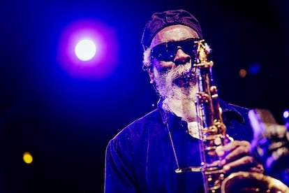 Pharoah Sanders, durante un concierto en Róterdam en 2018.