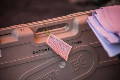 Máquina de voto electrónico en La India