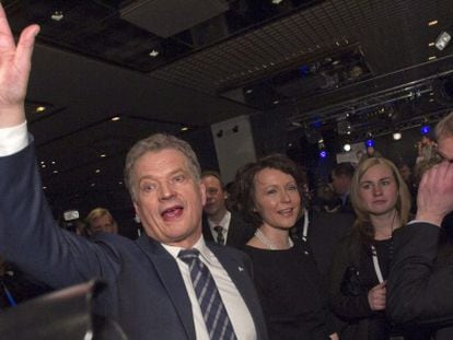 El candidato del partido conservador Kokoomus, Sauli Niinist&ouml;, tras conocer los resultados.