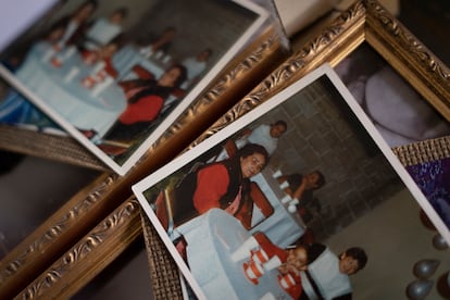 Una fotografía hallada en casa de Vicente Ruiz en la que se ve a Bertha, madre de Xóchitl.