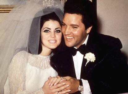 Priscilla y Elvis Presley, el día de su boda el 1 de mayo de 1967.