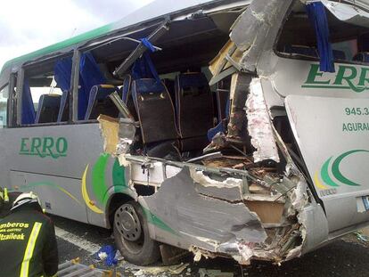 Accidente de autob&uacute;s ocurrido en Arrazua-Ubarrundia (&Aacute;lava).