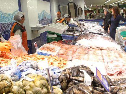 Pescader&iacute;a en un supermercado de Mercadona.
