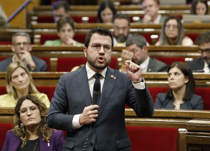 El presidente de la Generalitat, Pere Aragonès, el día 5, durante la sesión de control al Govern en el pleno del Parlamento catalán.