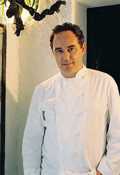 El cocinero Ferran Adrià (Hospitalet de Llobregat, 1962), en su restaurante El Bulli.