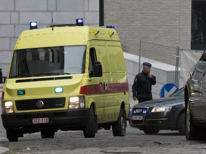 El vehicle policial que trasllada a Abdeslam, aquest dissabte.