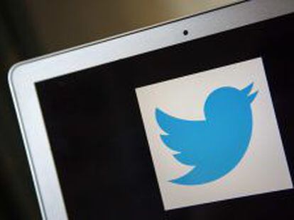 El logo de Twitter en la pantalla de un ordenador.