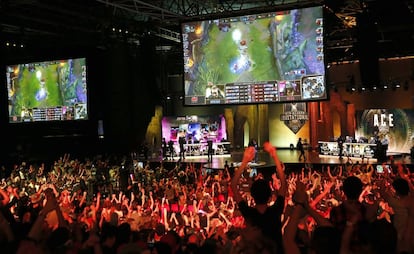 Ambiente durante un torneo de 'League of Legends' en París hace un par de semanas.
