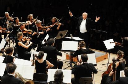 El holandés Bernard Haitink dirige a la Chamber Orchestra of Europe el pasado martes en el Festival de Lucerna.
