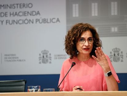 María Jesús Montero, tras la Conferencia Sectorial que abordó el reparto de fondos europeos con las comunidades autónomas, en agosto de 2021.