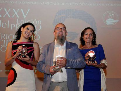 Desde la izquierda, Natalia Sancha, Javier Martín y Ana Alba.