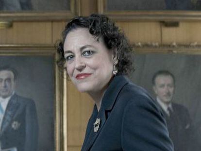 La titular de Trabajo, Magdalena Valerio, afirma que retocará  lo más perturbador  de la reforma laboral de 2012