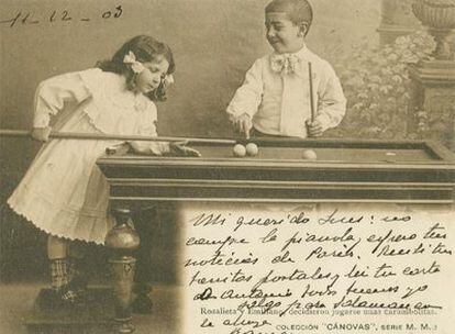 <i>Rosalieta y Emiliano jugando al billar</i>, tarjeta postal de 1903 de la colección Cánovas.