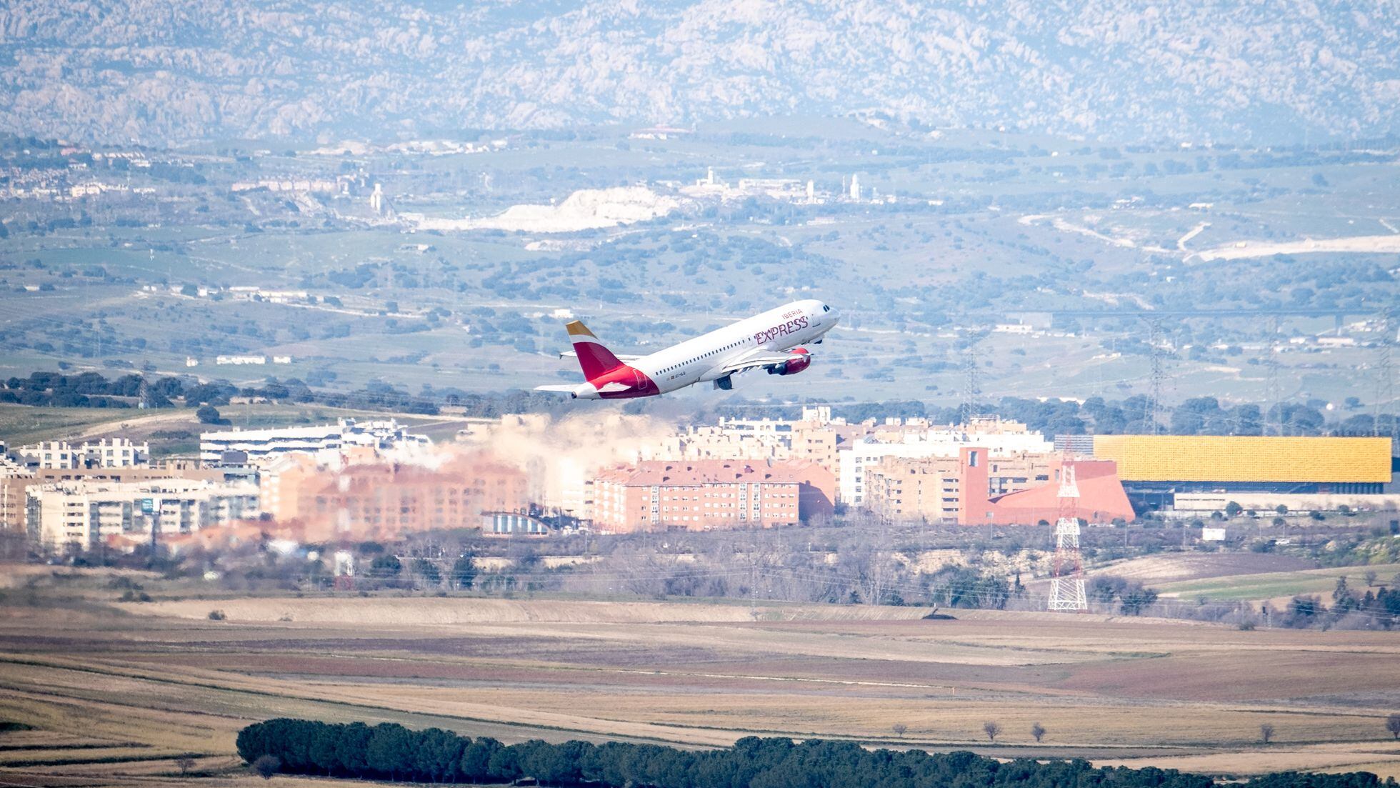 Se acerca el fin del límite a los líquidos para volar en avión, Noticias  de Aerolíneas