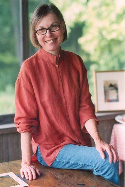 La escritora checa Janet Malcolm narra en 'La mujer en silencio' la vida de la poetisa Sylvia Plath.