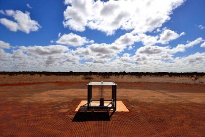El detector empleado para captar la señal instalado en el Observatorio de Radioastronomía Murchison del CSIRO en Australia Occidental.