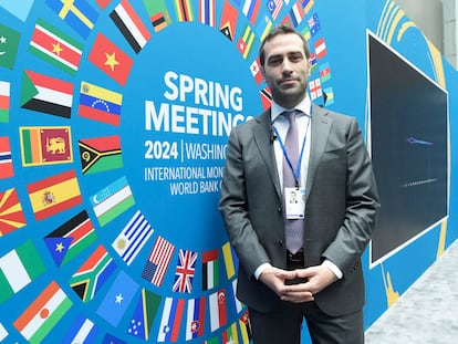 El ministro español de Economía, Comercio y Empresa, Carlos Cuerpo, este miércoles en la sede del Banco Mundial, en Washington.