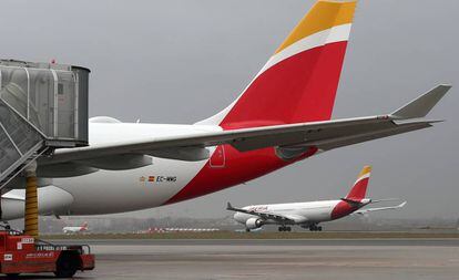 Aviones de Iberia en el aeropuerto de Barajas.
