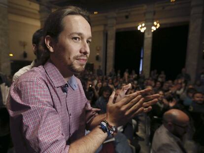 El líder de Podemos, Pablo Iglesias, durante la presentación de su libro "Disputar la democracia", en un acto celebrado en el Círculo de Bellas Artes de Madrid.