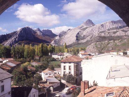 Riaño en 1986 en vísperas de su destrucción.