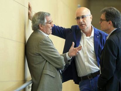 El exalcalde de Barcelona, Xavier Trias, con los antiguos dirigentes de CiU Josep Antoni Duran y Lleida y Artur Mas, en una imagen de archivo.