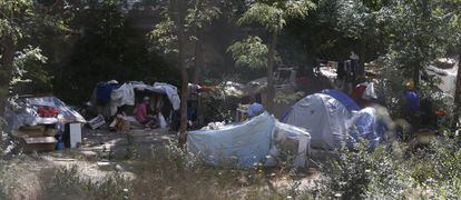 El terreno en el que se encuentra el poblado pertenece a la Complutense.