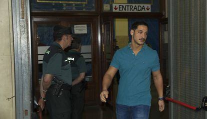 Jesus Cabezuelo a la salida de los juzgados de Sevilla.