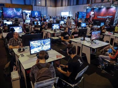 Varios jugadores de esports en la Madrid Gaming Experience.