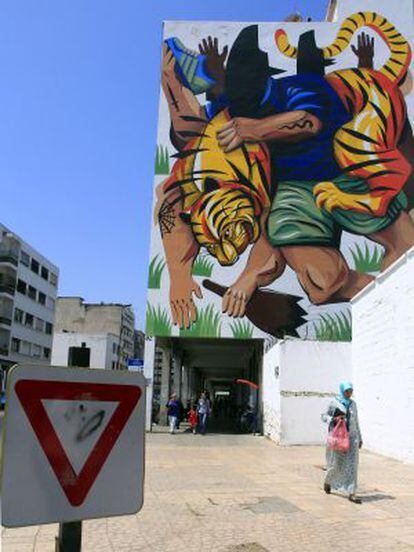 Mural del argentino Franco Fasoli en la calle Hassan II de Rabat (Marruecos).