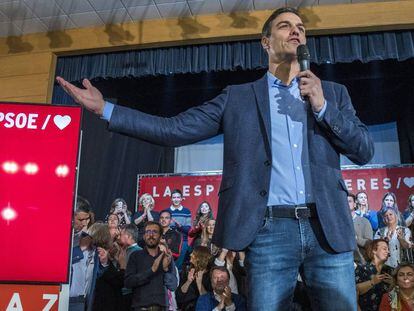 Pedro Sánchez, líder del PSOE, en un mitin celebrado en Dos Hermanas.