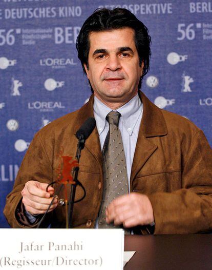 El director de cine iraní, Jafar Panahi, dunrante el Festival de Cine de  Berlín de 2006.