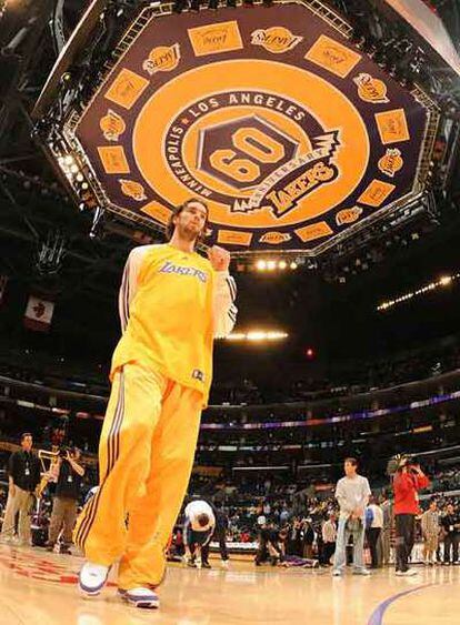 Gasol, antes del partido en el Staples Center de Los Ángeles.