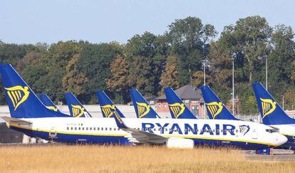 Aviones de la aerolínea Ryanair.