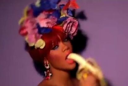 Un fotograma del último vídeo de Rihanna, <i>S&M.</i>