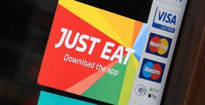 Logo de Just Eat en un restaurante de Londres.