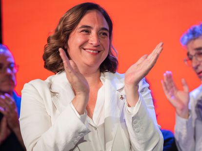 La alcaldesa de Barcelona y candidata de BComú, Ada Colau, después de los resultados de la noche electoral.