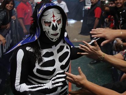 El luchador La Parka, en 2011.