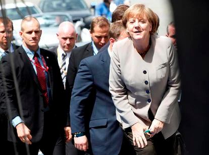 Angela Merkel llega a la reunión en Bruselas