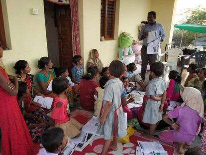 Programa educativo de Acciona en Bannur (India).