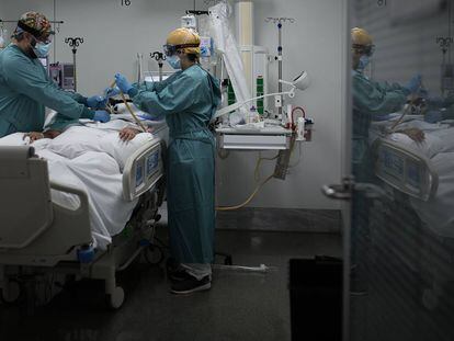 Las unidades de cuidados intensivos: el último escalón del virus