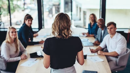 El ejercicio de la empatía es uno de los retos del líder: entrenar la capacidad de entender a los miembros del equipo, conocer sus necesidades y su manera de trabajar.