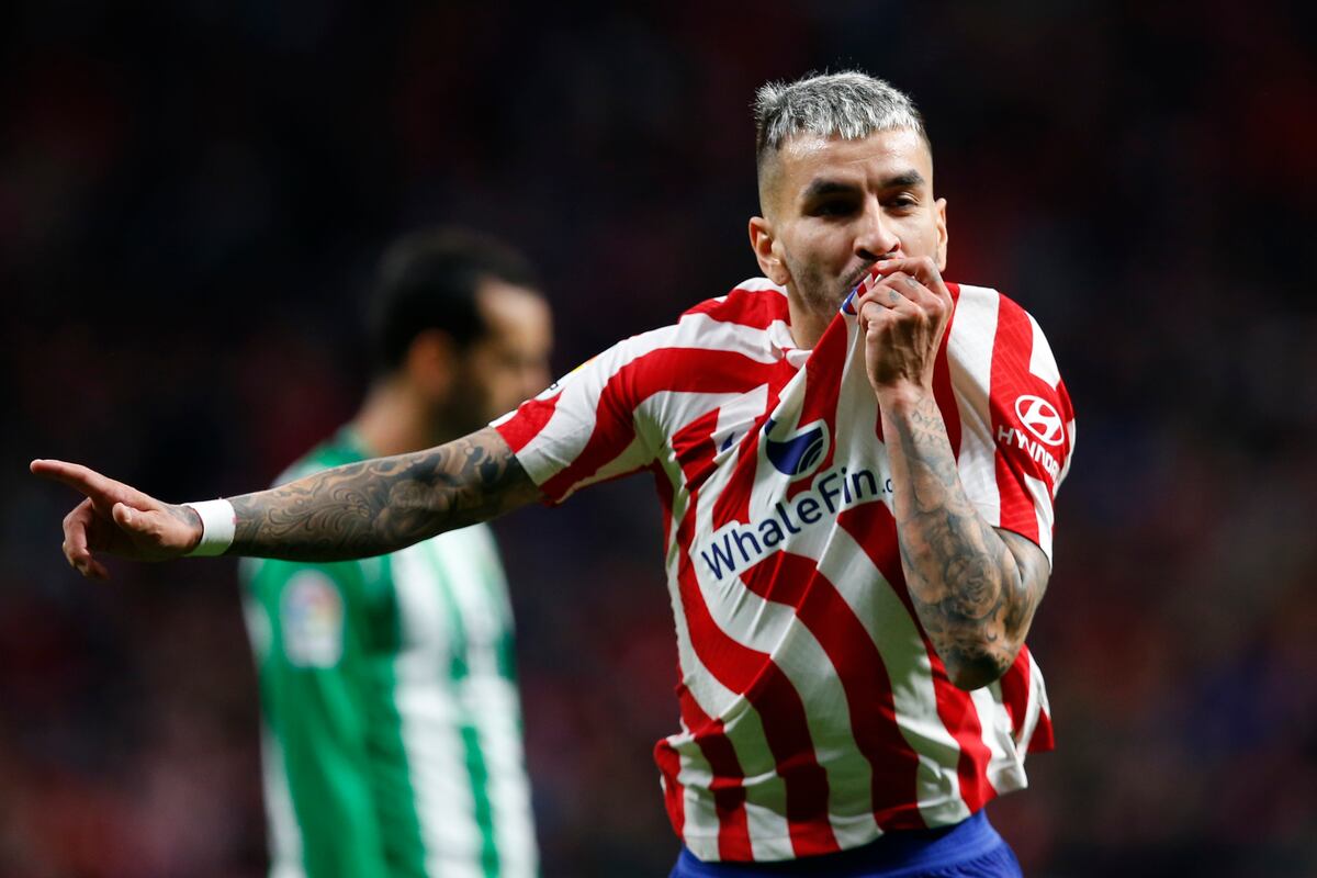 Un golazo de Correa acaba con el Betis |  deportados