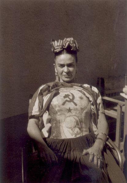 Frida Kahlo fotografiada por Florence Aquin en 1941.