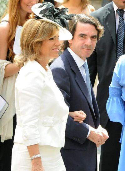 Ana Botella y José María Aznar, a la entrada.