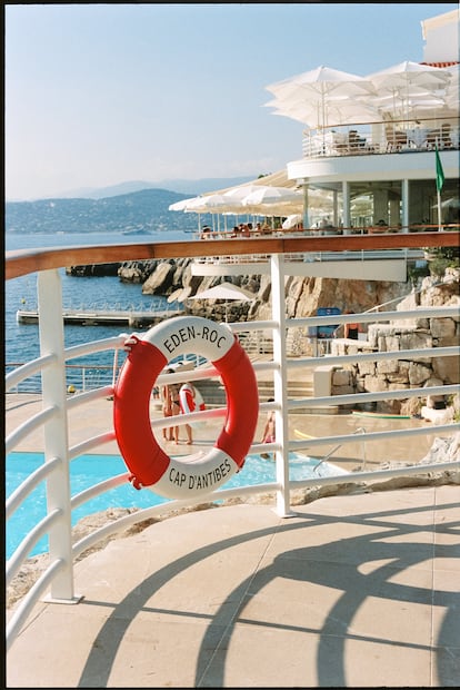 La piscina que retrató Slim Aarons ha cambiado, pero sigue pareciendo la mejor del mundo.